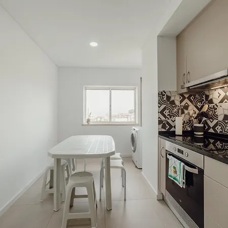 Gaia Terrace With Elevator By Vacationy Apartment *