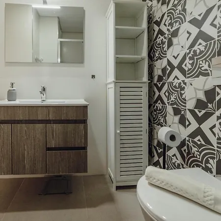 Gaia Terrace With Elevator By Vacationy Apartamento